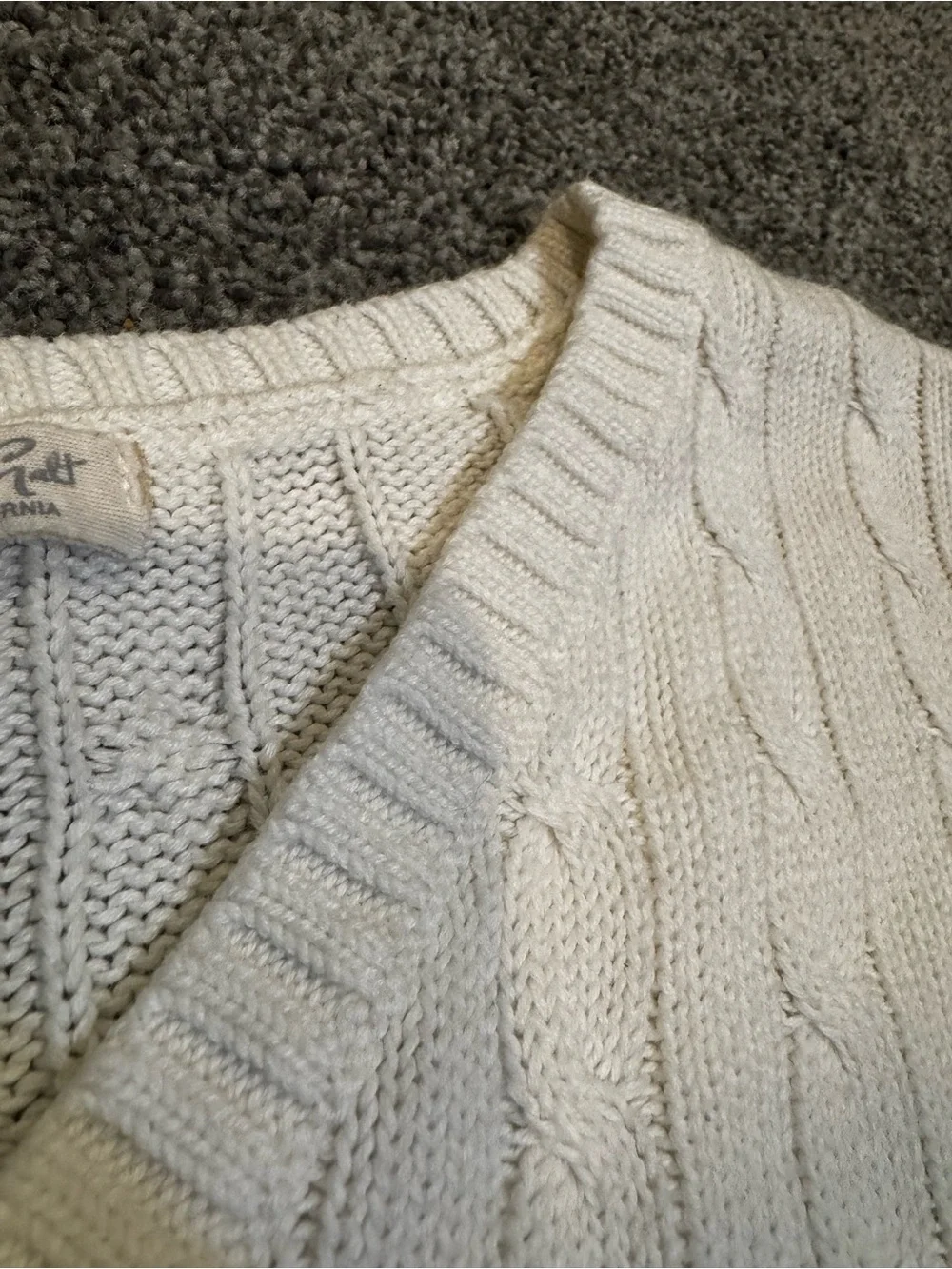 John Galt v neck cropped white sweater